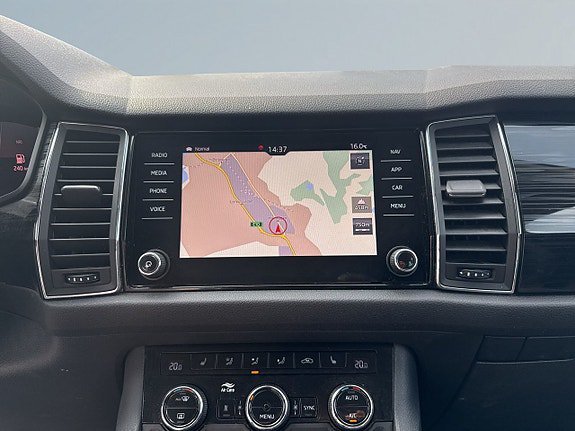 Vehicle Image 15
