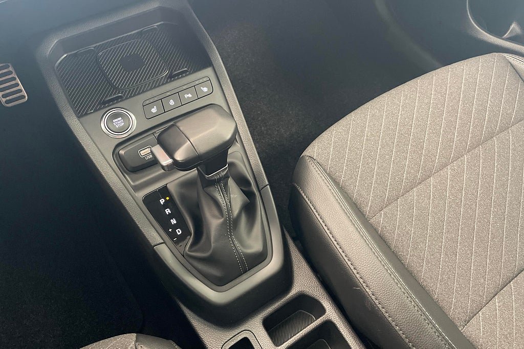 Vehicle Image 14