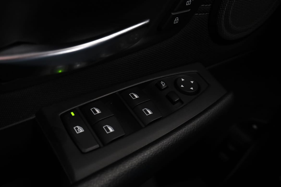 Vehicle Image 38