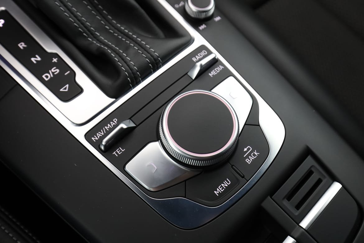 Vehicle Image 30