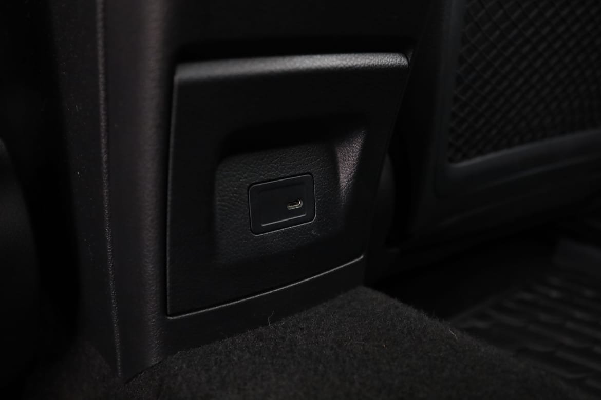 Vehicle Image 36