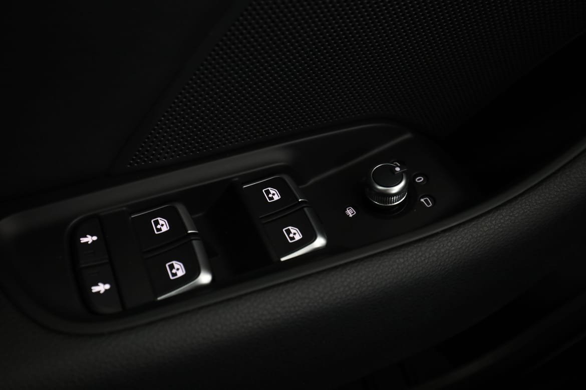 Vehicle Image 39