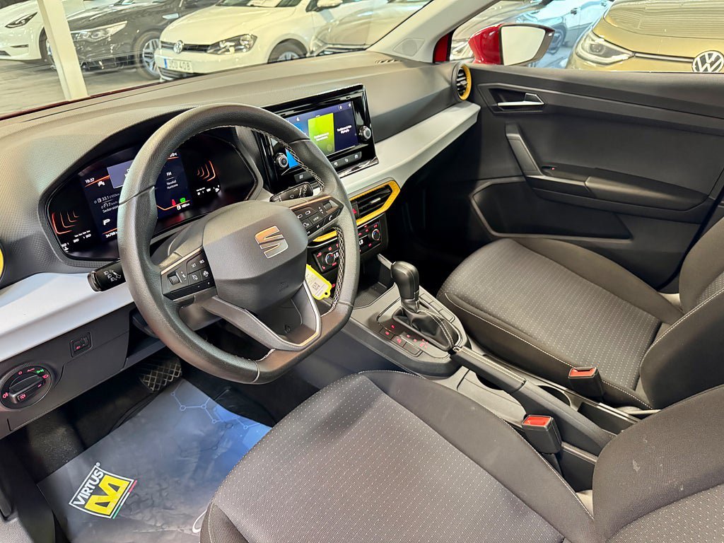 Vehicle Image 10