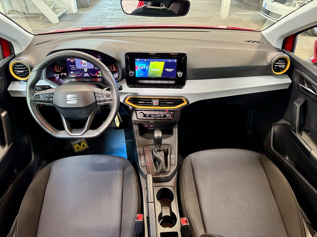 Vehicle Image 11