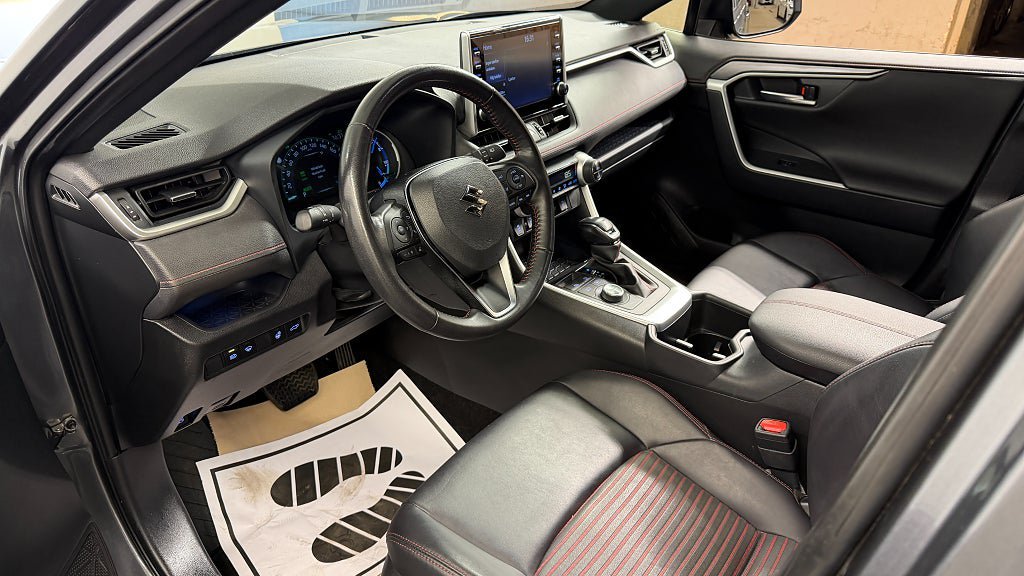 Vehicle Image 10