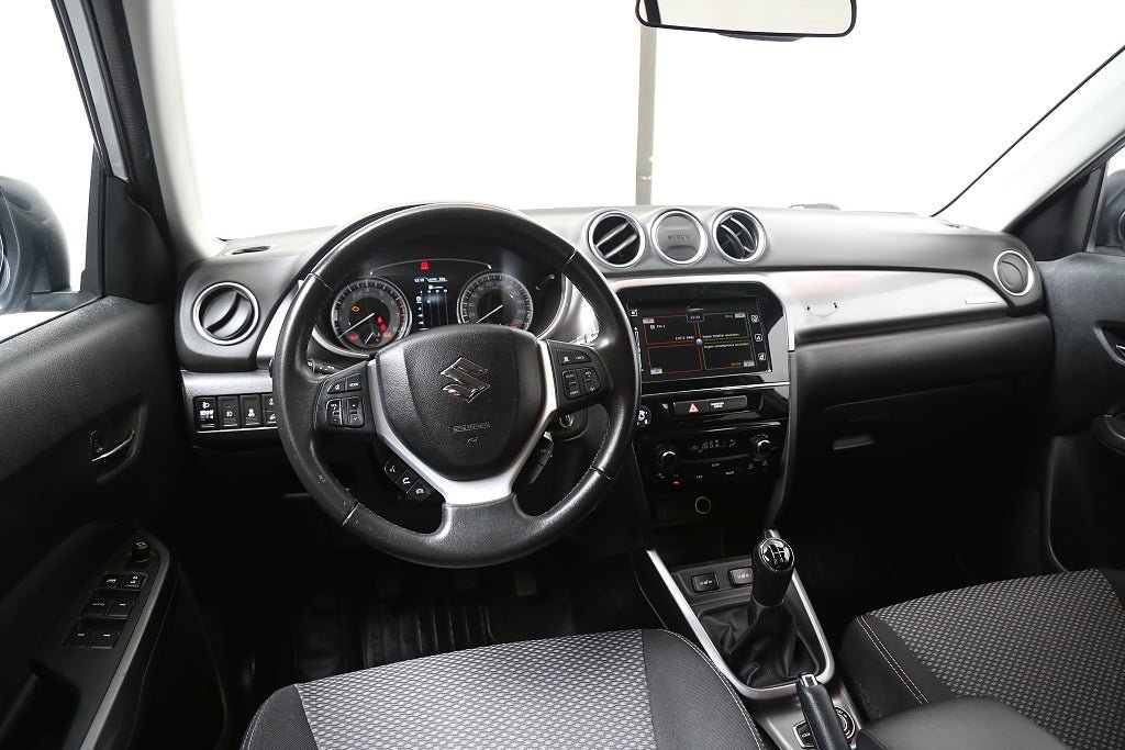 Vehicle Image 12