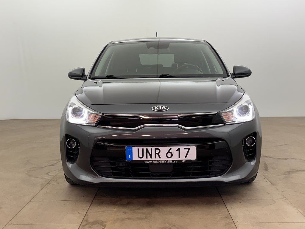 Vehicle Image 9
