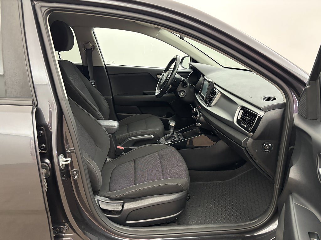 Vehicle Image 18