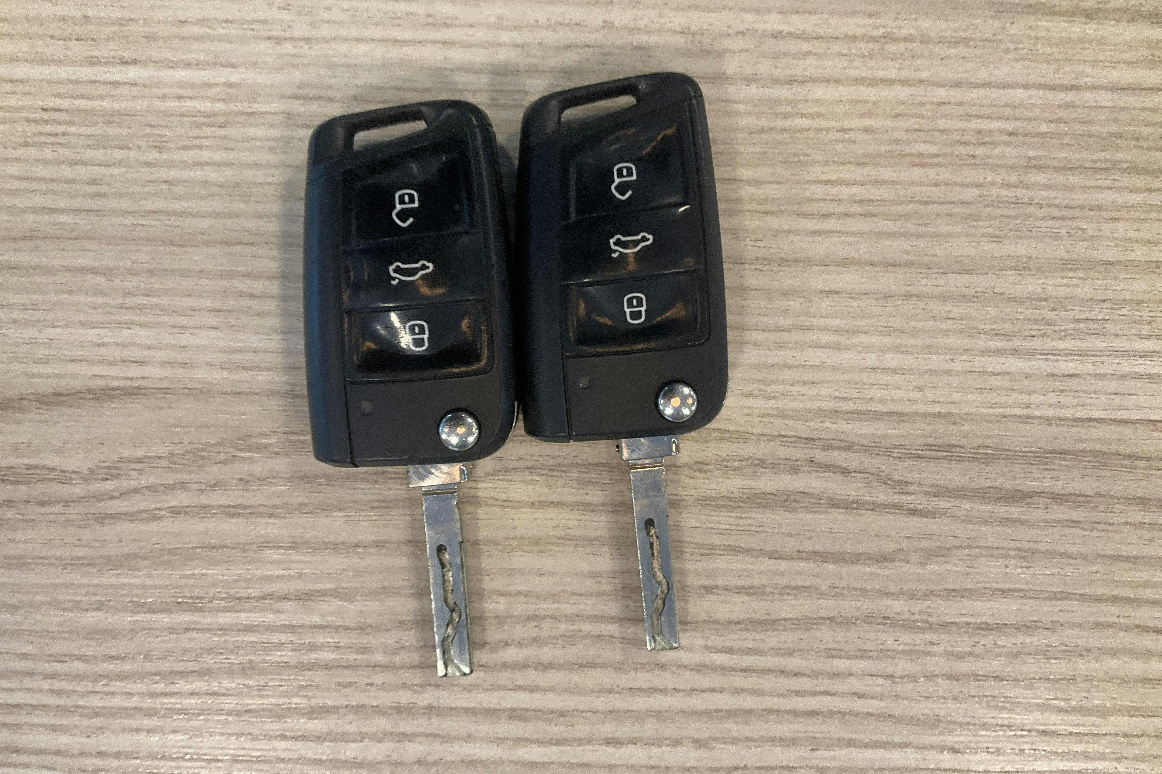 Vehicle Image 12