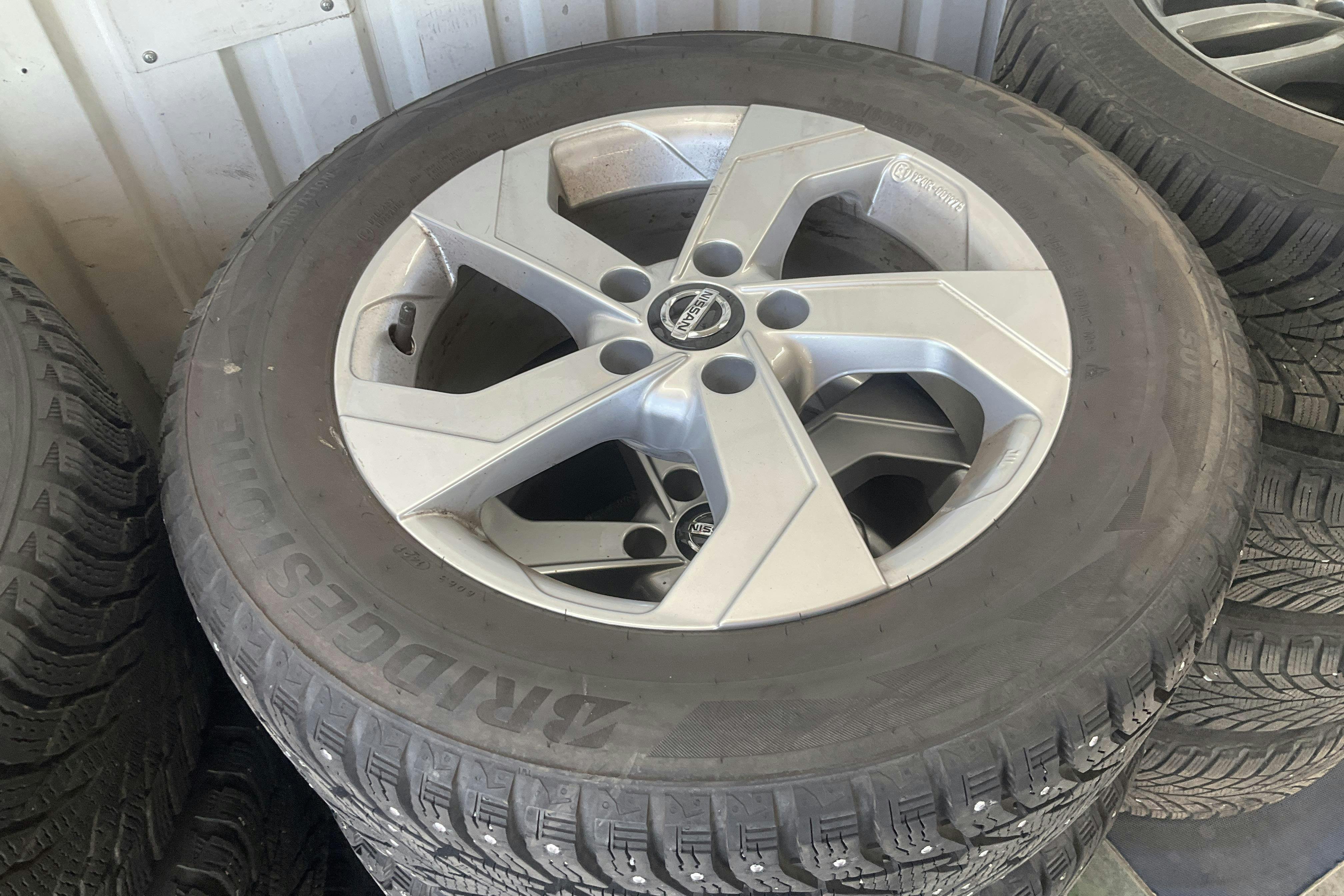 Vehicle Image 13