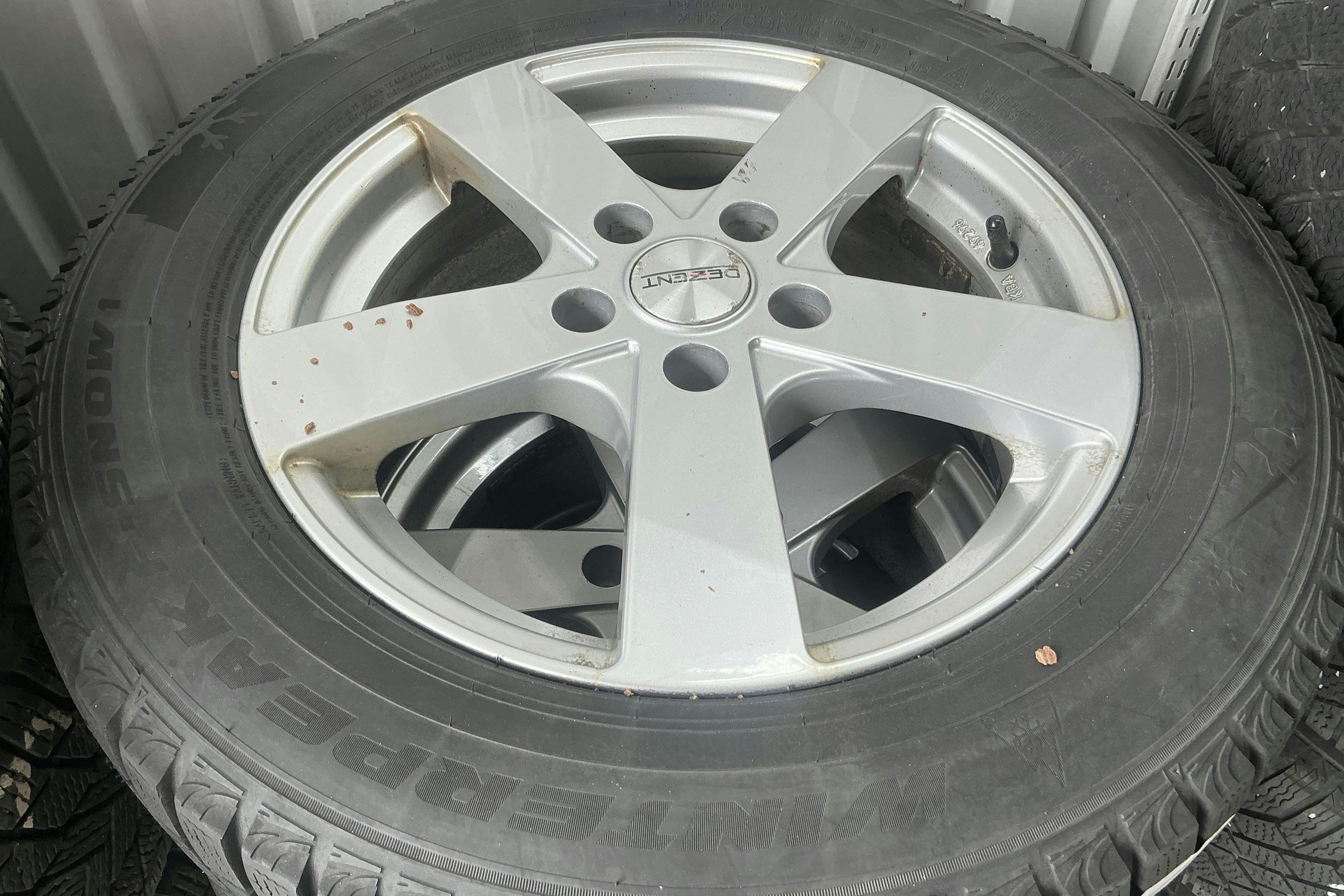 Vehicle Image 13