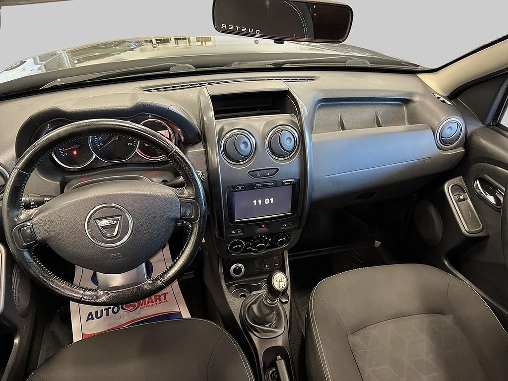 Vehicle Image 11