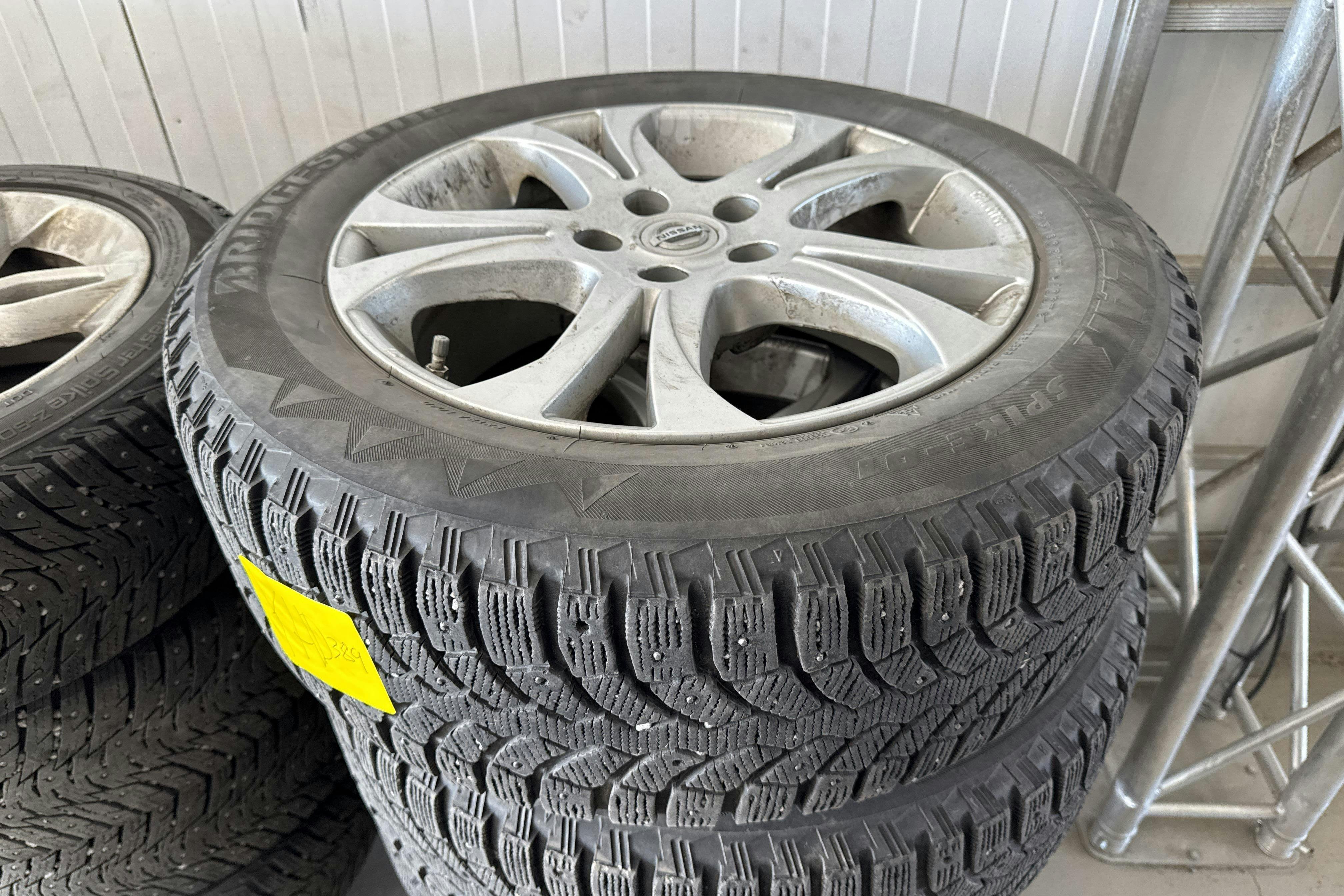 Vehicle Image 11