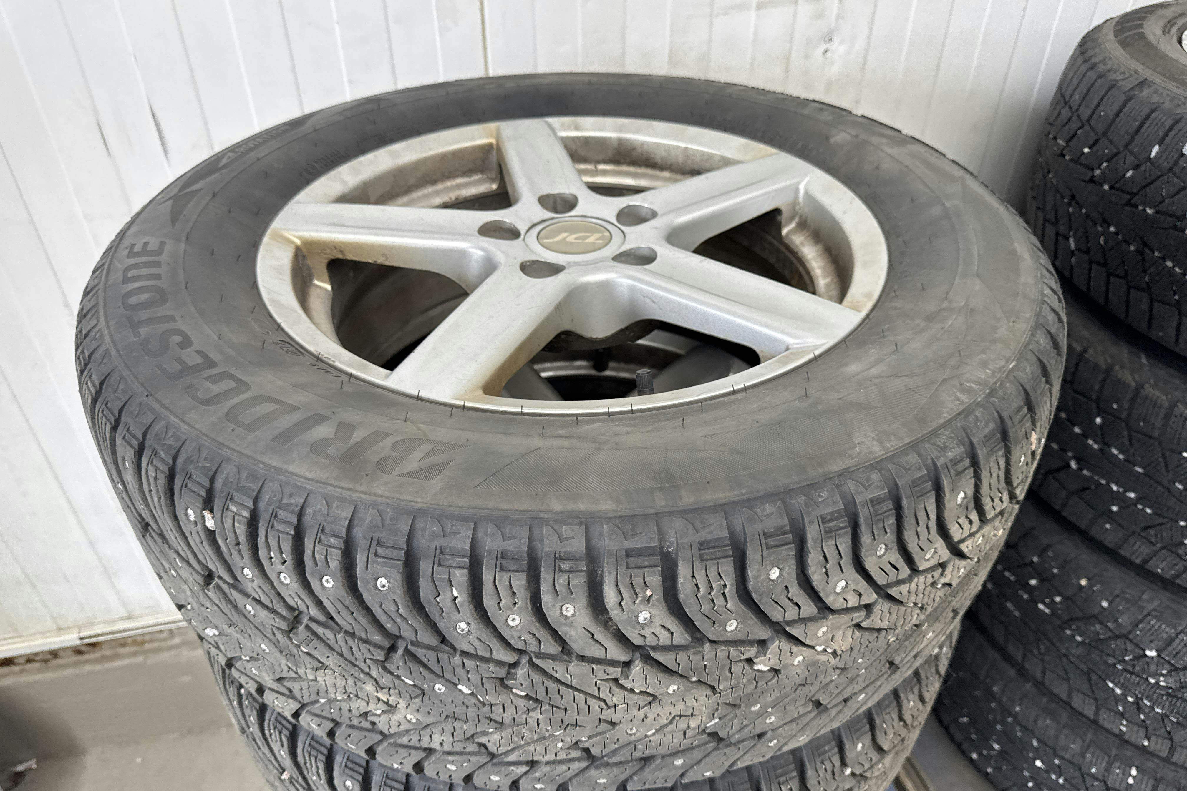 Vehicle Image 14