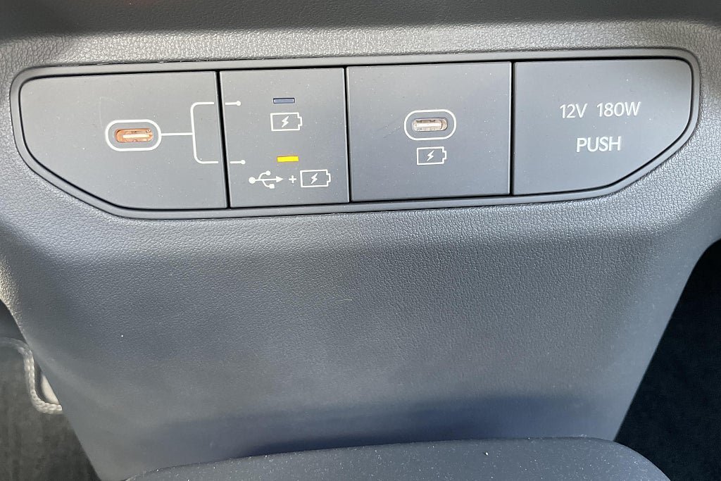 Vehicle Image 32