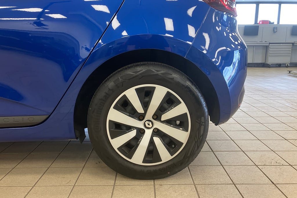 Vehicle Image 17