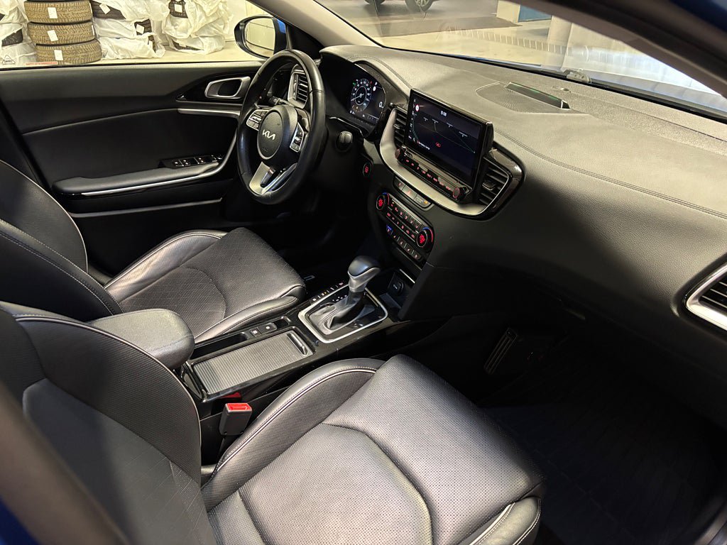 Vehicle Image 22