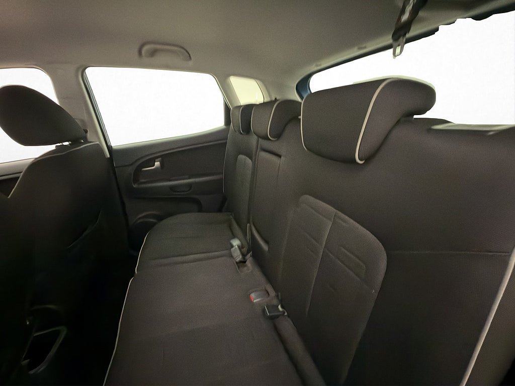 Vehicle Image 12