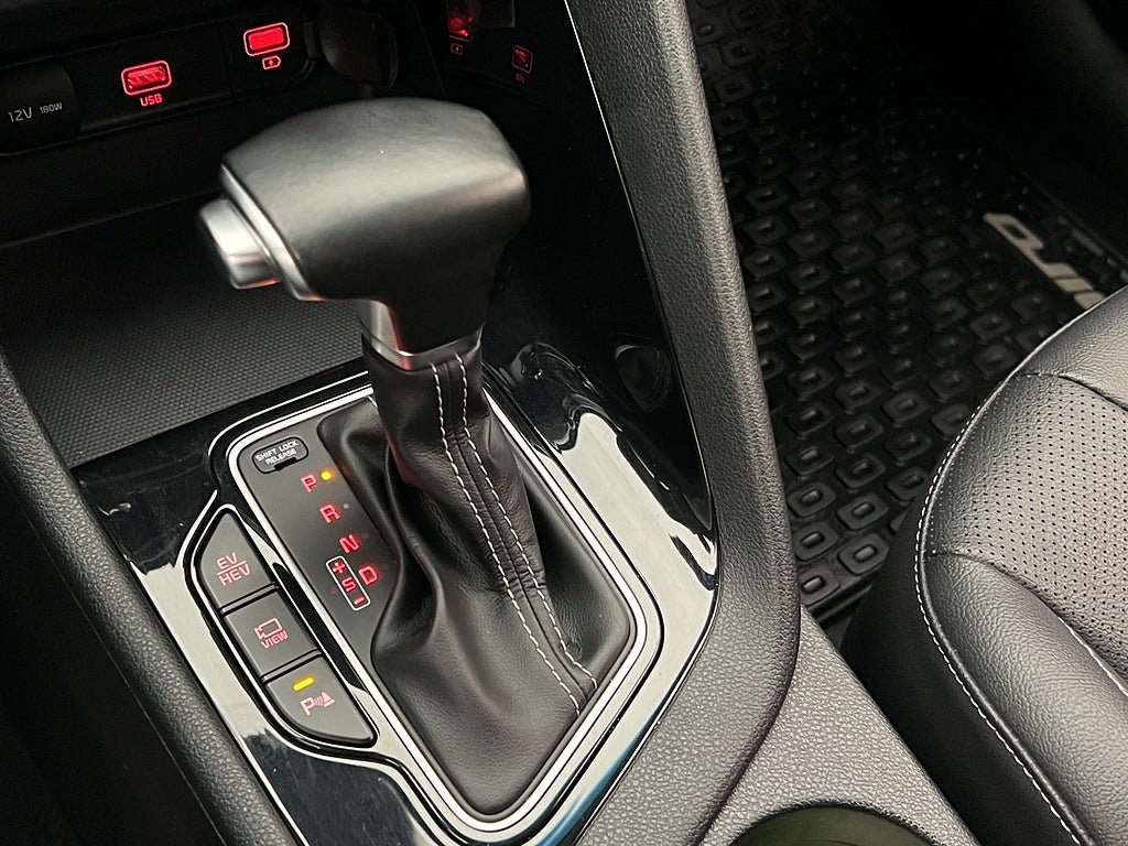 Vehicle Image 23