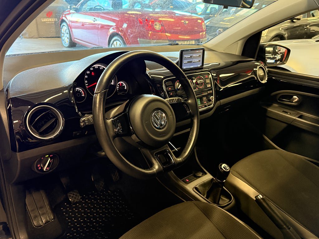 Vehicle Image 11
