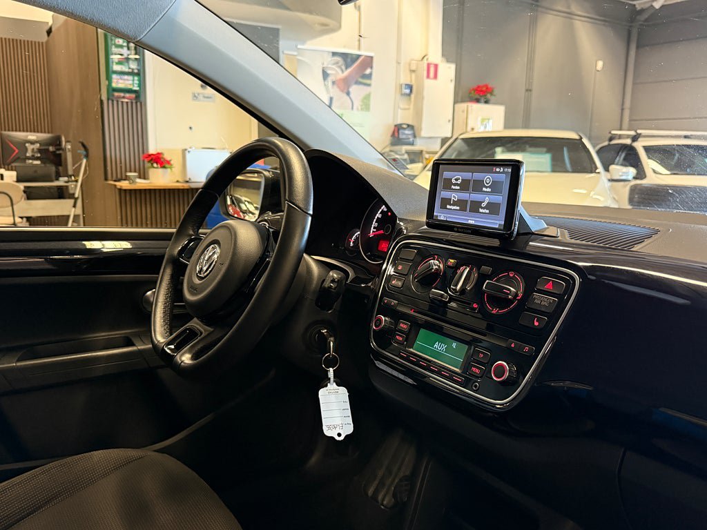 Vehicle Image 19