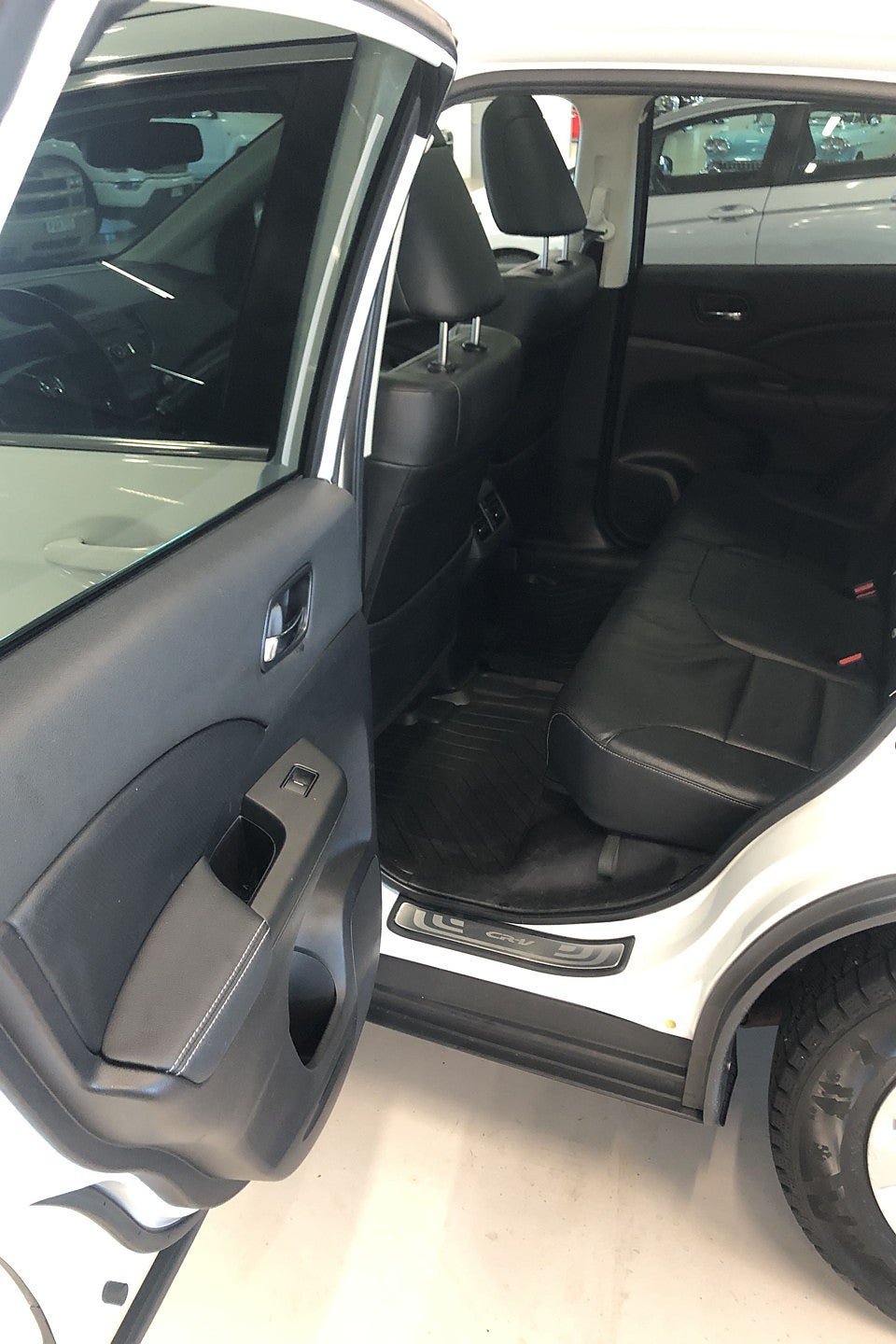 Vehicle Image 8