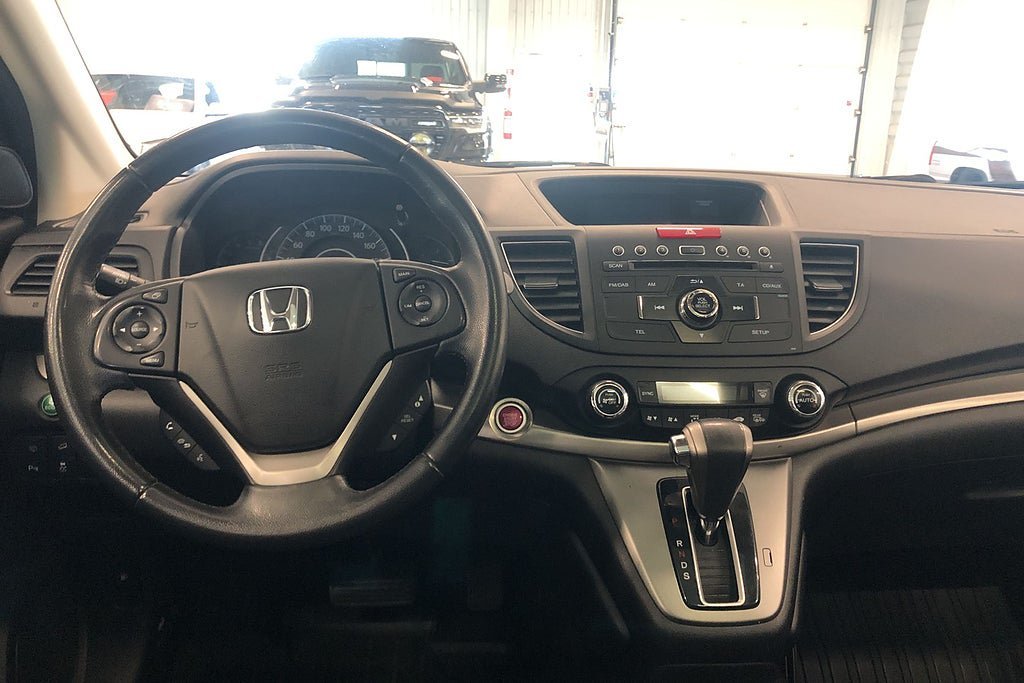Vehicle Image 9