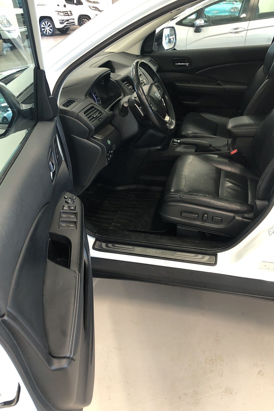 Vehicle Image 10