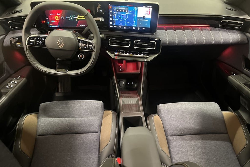 Vehicle Image 11