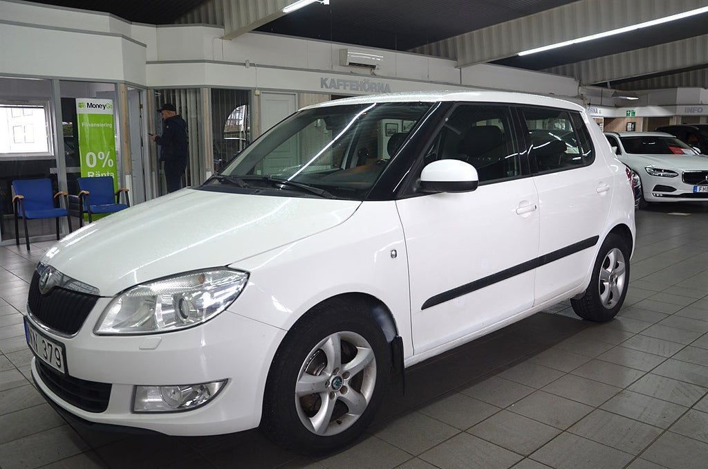Vehicle Image 10