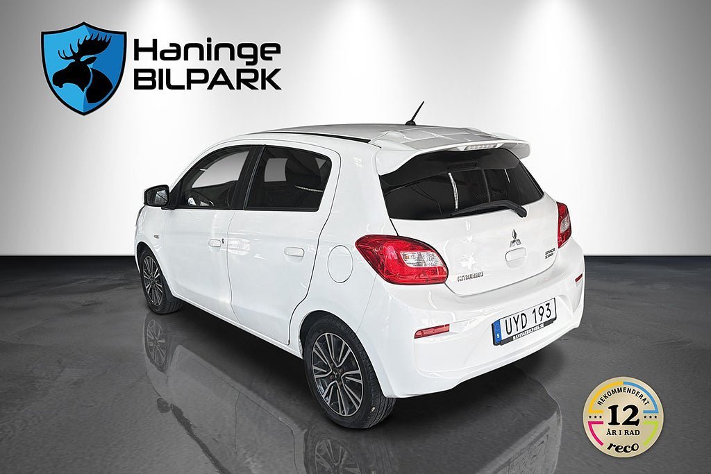 Vehicle Image 8
