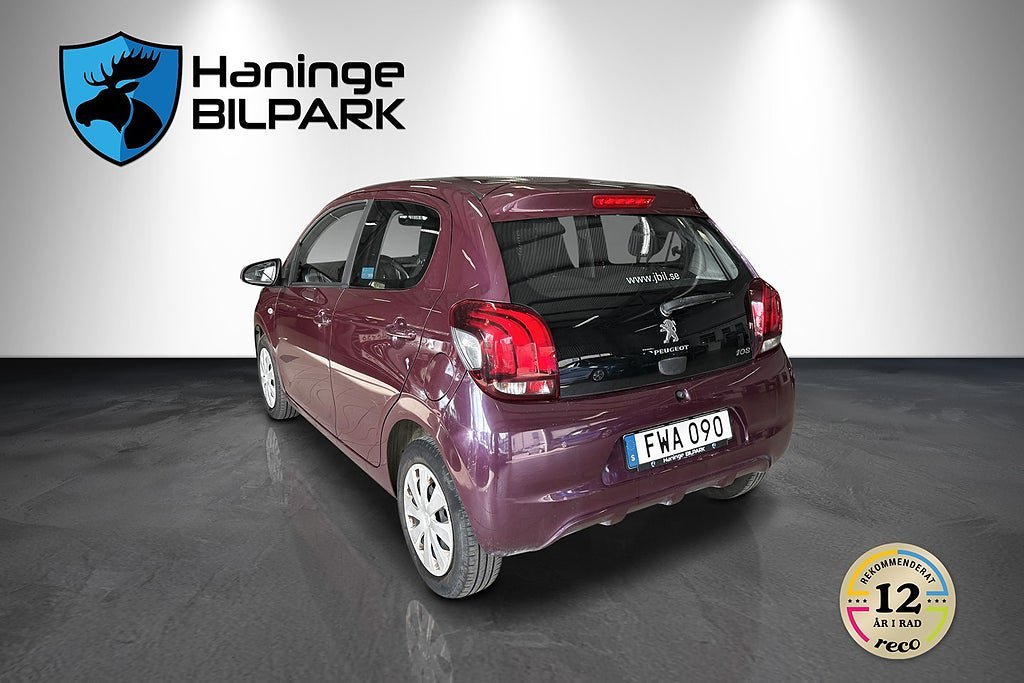 Vehicle Image 8