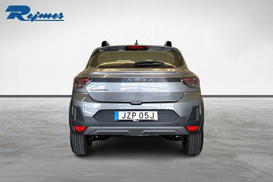 Vehicle Image 16