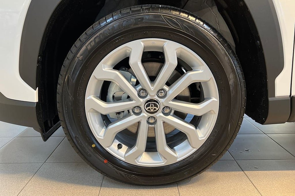 Vehicle Image 15