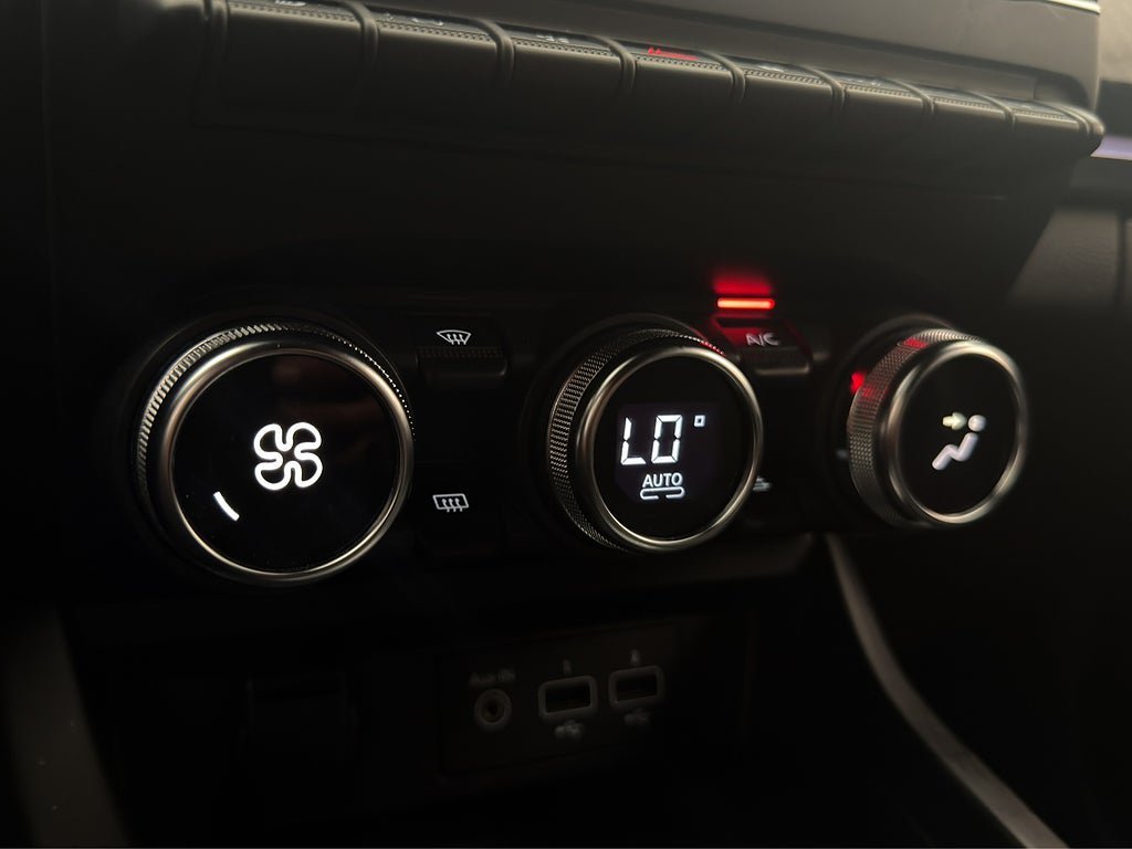 Vehicle Image 24