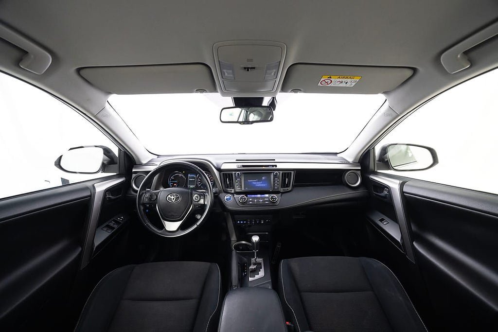 Vehicle Image 14