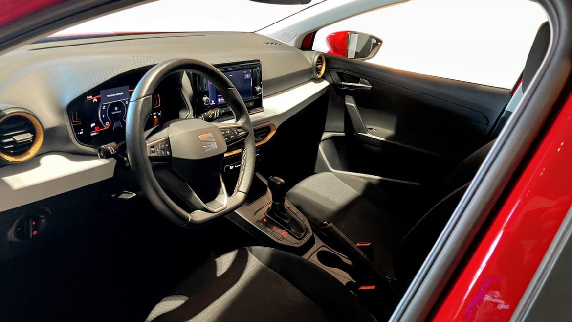 Vehicle Image 7