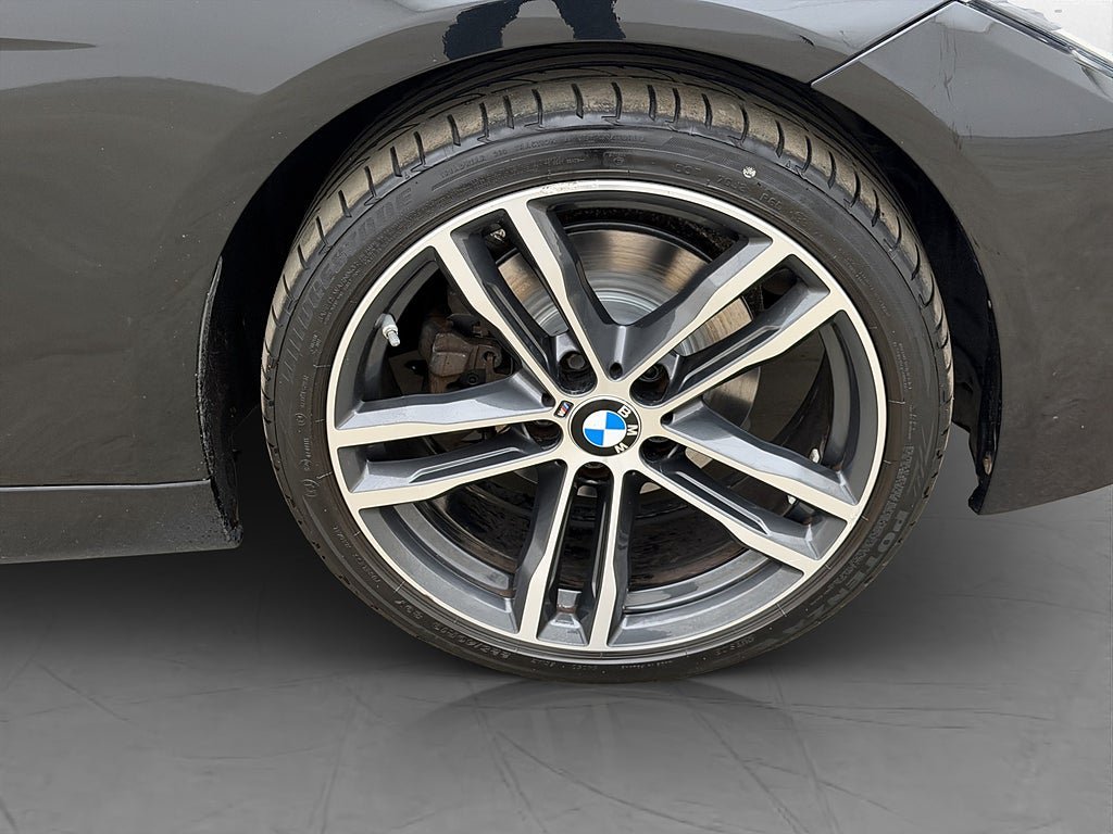 Vehicle Image 28