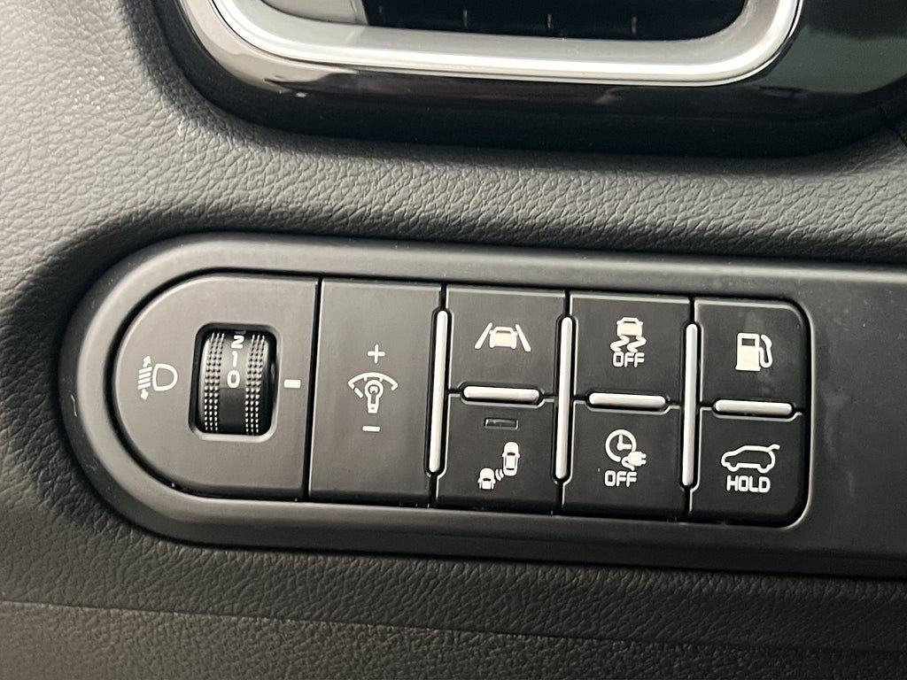 Vehicle Image 28