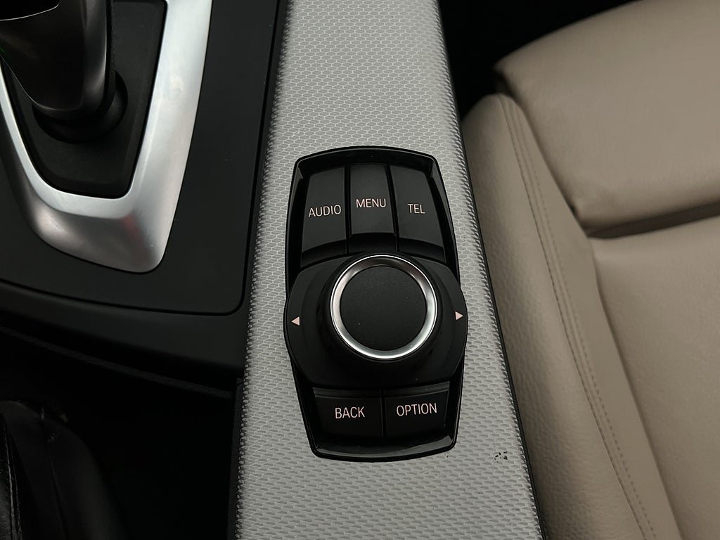 Vehicle Image 28