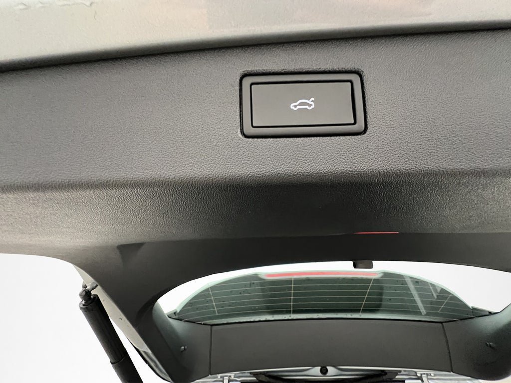 Vehicle Image 34