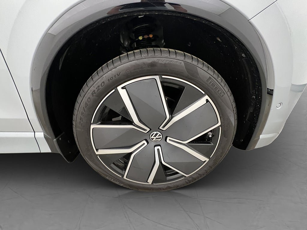 Vehicle Image 38