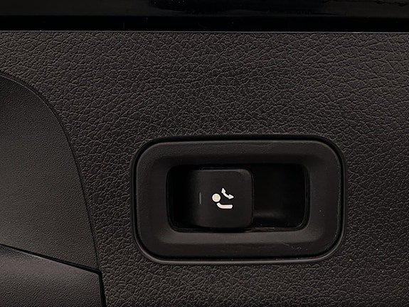 Vehicle Image 34