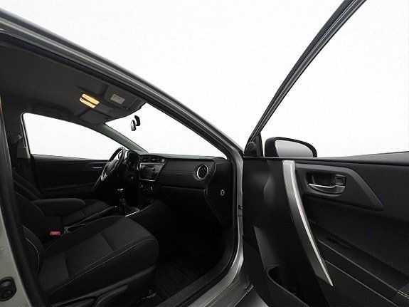 Vehicle Image 24