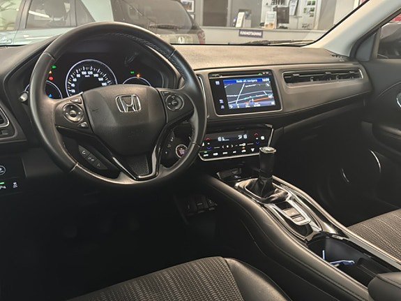 Vehicle Image 12