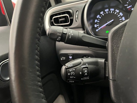 Vehicle Image 23