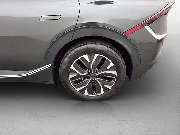 Vehicle Image 32