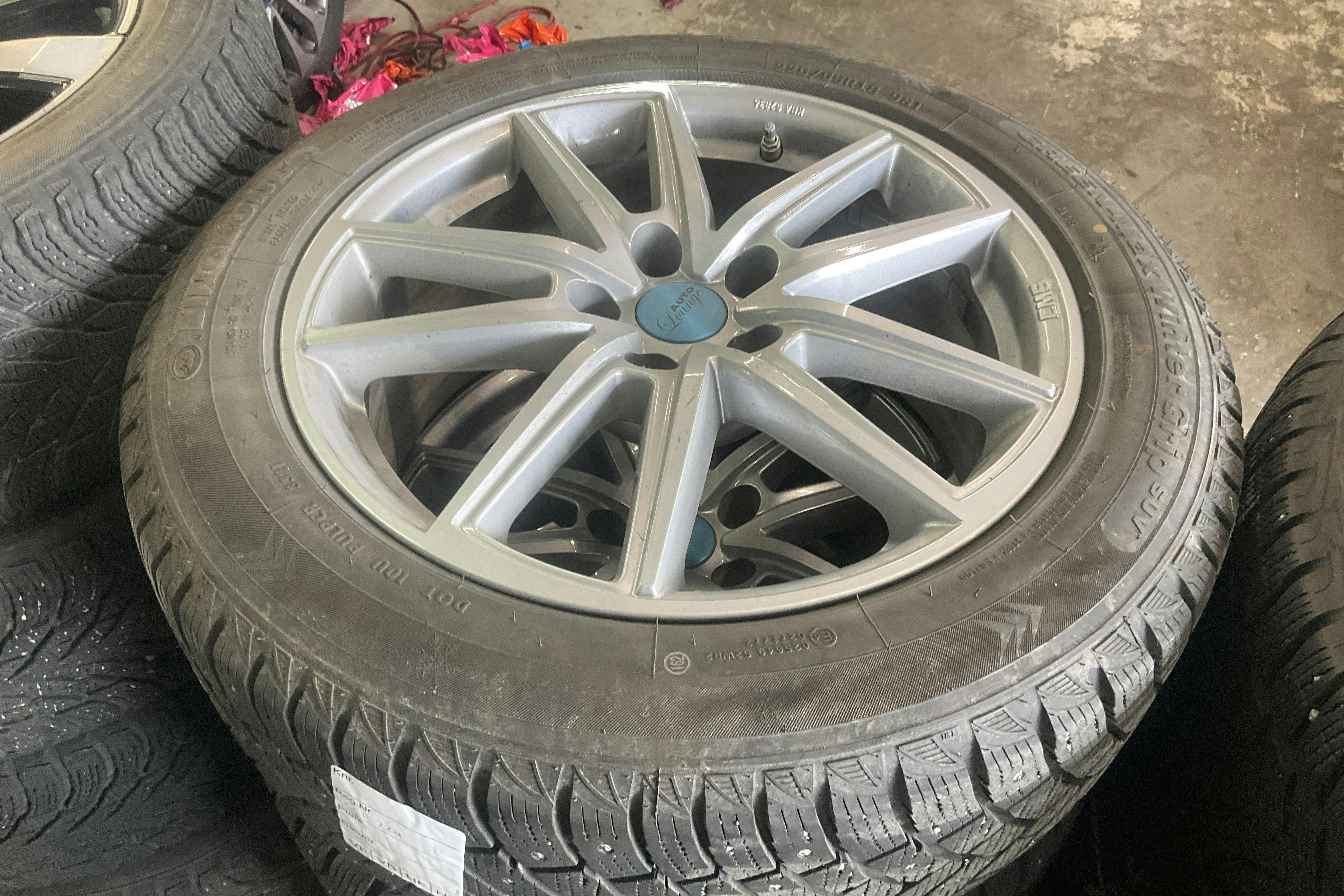 Vehicle Image 15