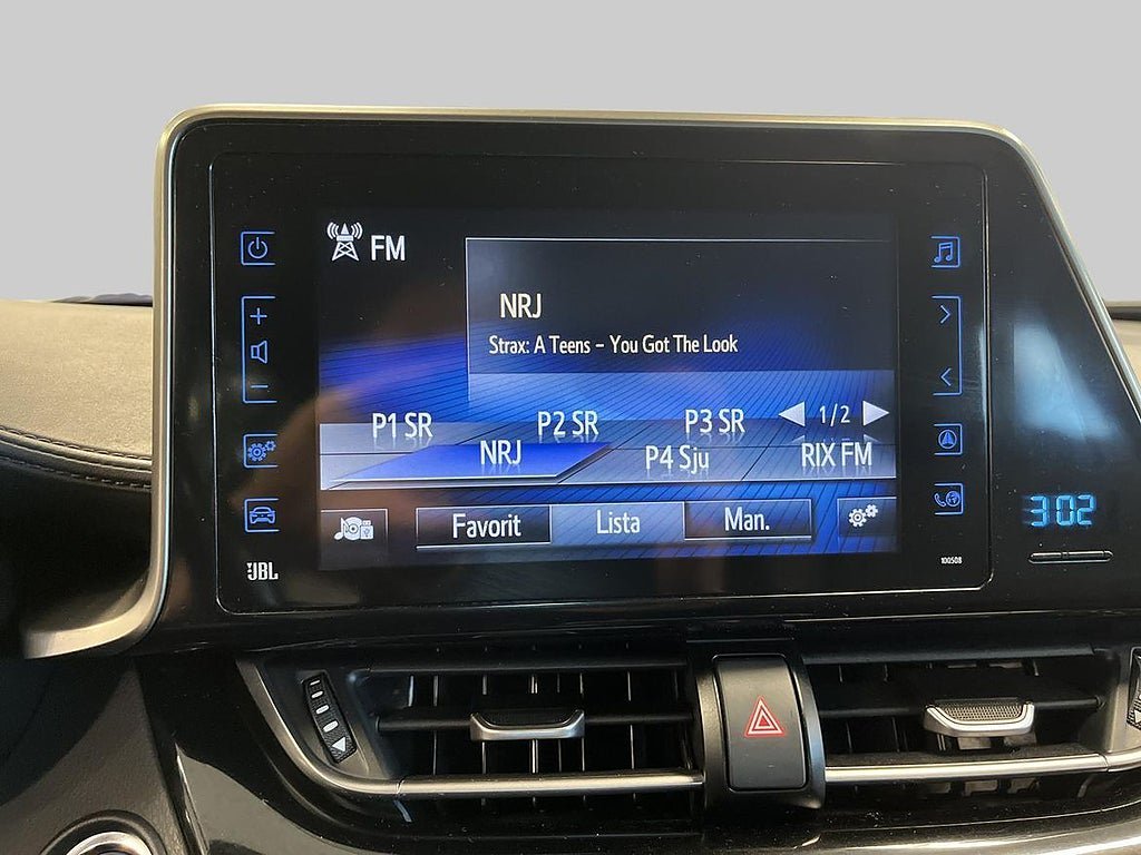 Vehicle Image 16