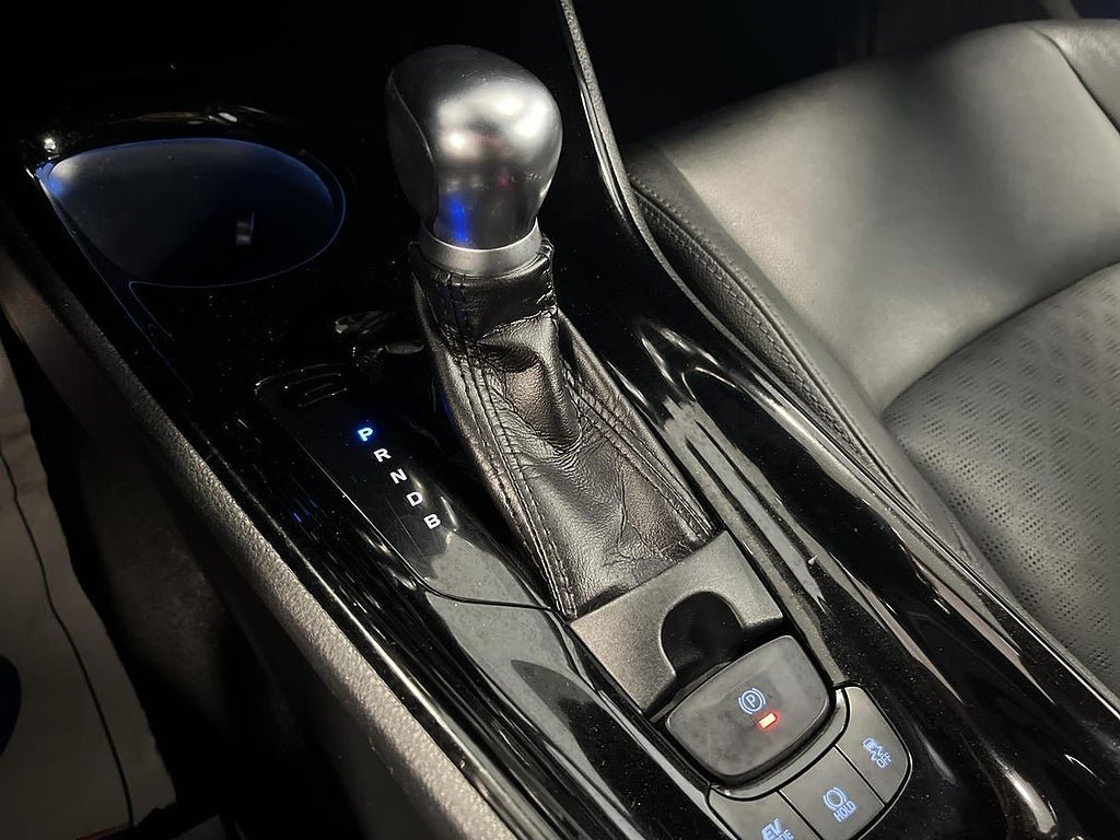 Vehicle Image 18